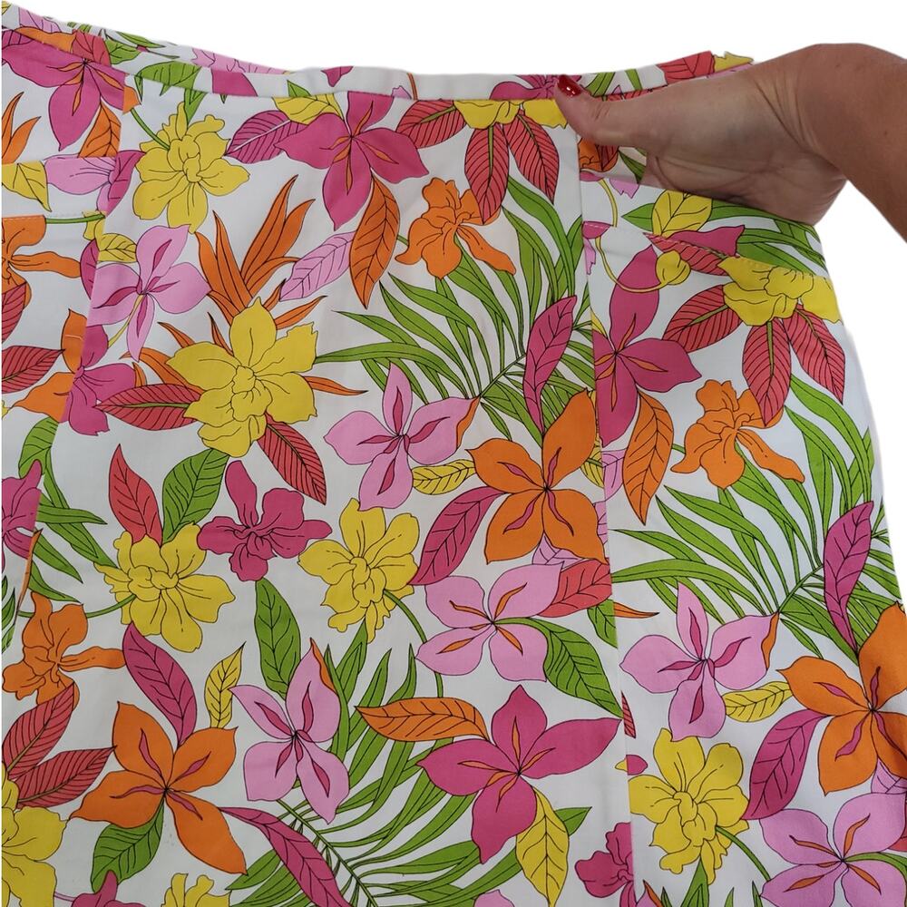 Briggs Casual | Flower Print Skirt with a Vintage Feel | Size 10 - Picture 3 of 7